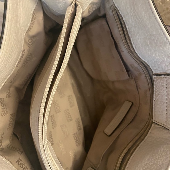 Michael Kors Medium Hamilton Tote-Vanilla - Picture 9 of 9